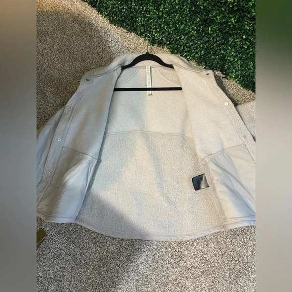 Lululemon Go Cozy Jacket in Heathered Ceramic - Size 10 - Picture 14 of 14